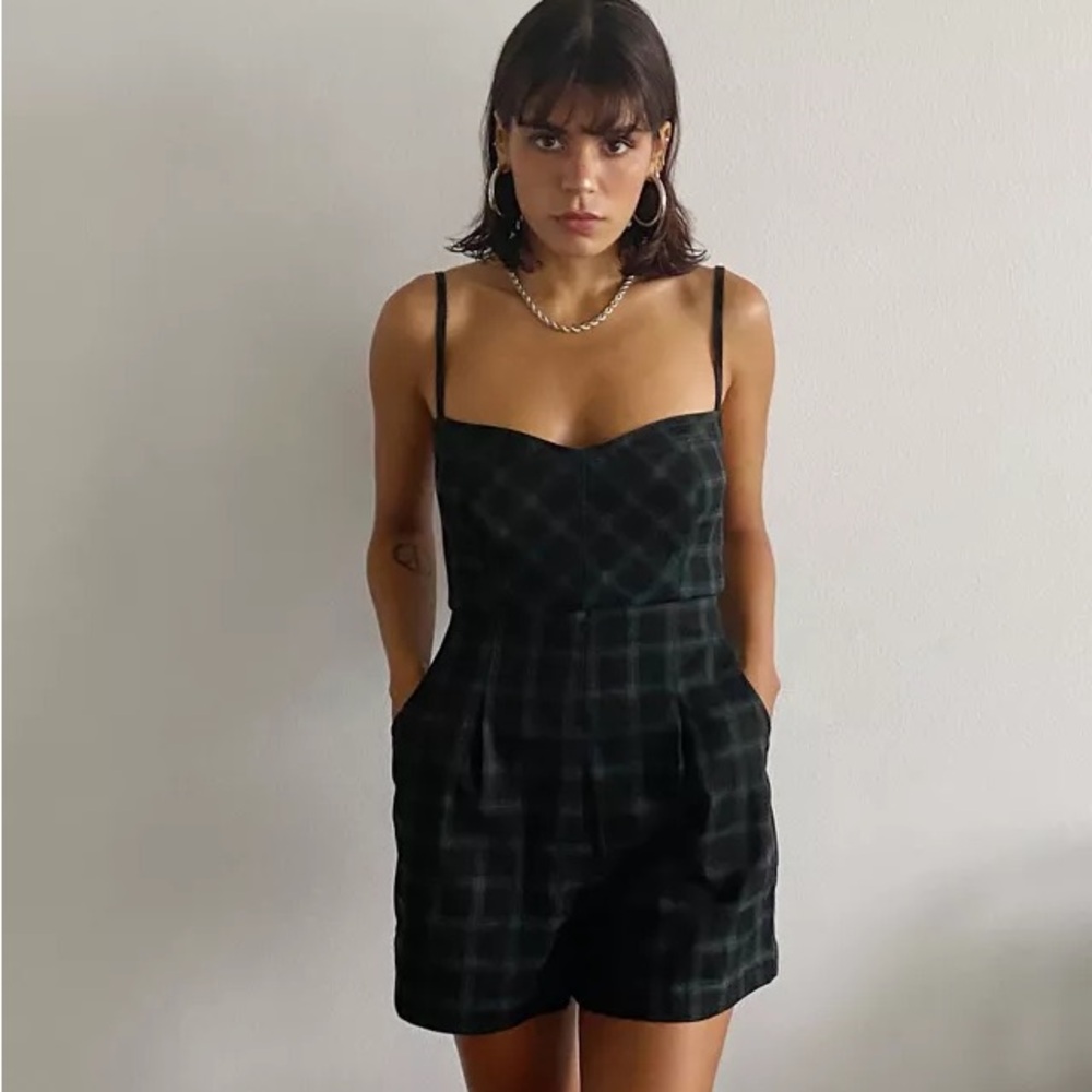 Urban outfitters Isaac blue/green romper w pockets